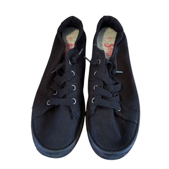 Classic Black Lace Up Sneakers in Ladies 8 or 10. - Picture 1 of 5